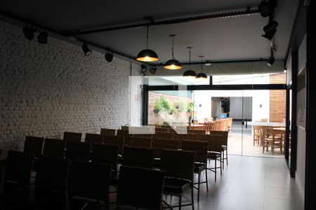 Sala de casa para alugar com 3 quartos, 281m² em Sumaré, São Paulo