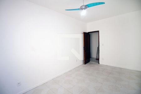 Quarto 2 de apartamento para alugar com 2 quartos, 80m² em Olaria, Rio de Janeiro