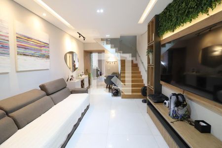 Sala de casa para alugar com 4 quartos, 230m² em Vila Yara, Osasco
