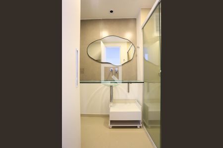 Banheiro de apartamento para alugar com 2 quartos, 74m² em Panamby, São Paulo