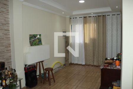 Casa para alugar com 4 quartos, 25m² em Conjunto Habitacional Jardim Sao Bento, Embu das Artes