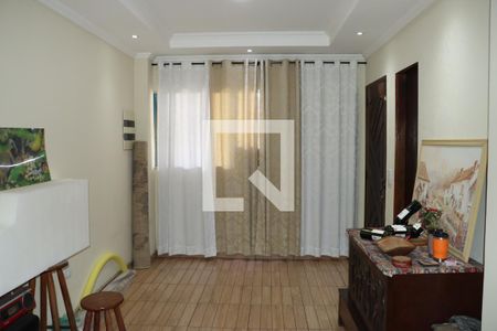 Casa para alugar com 4 quartos, 25m² em Conjunto Habitacional Jardim Sao Bento, Embu das Artes