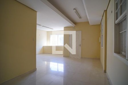 Sala de casa para alugar com 3 quartos, 150m² em São Geraldo, Porto Alegre
