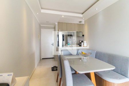 Sala de apartamento para alugar com 2 quartos, 50m² em Vila Carmosina, São Paulo