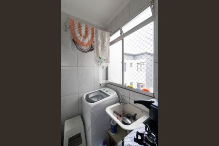 Sala/Cozinha/Área de Serviço  de apartamento para alugar com 2 quartos, 32m² em Núcleo Lageado, São Paulo