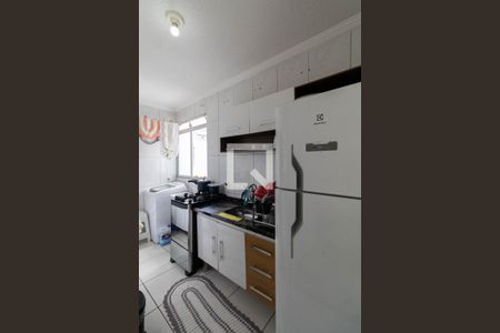 Sala/Cozinha/Área de Serviço  de apartamento para alugar com 2 quartos, 32m² em Núcleo Lageado, São Paulo