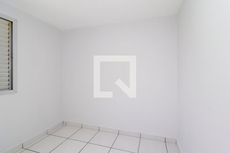Quarto 1 de apartamento para alugar com 2 quartos, 39m² em Conjunto Habitacional Fazenda do Carmo, São Paulo