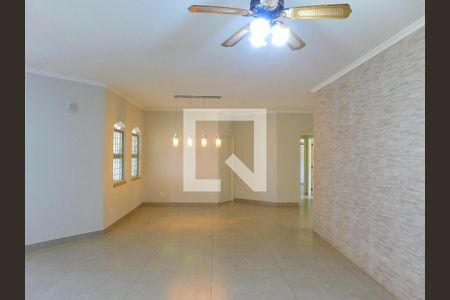 Casa para alugar com 3 quartos, 210m² em Jardim de Itapoan, Paulínia