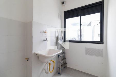 Sala/Cozinha/Área de Serviço  de apartamento para alugar com 2 quartos, 38m² em Vila Campanela, São Paulo