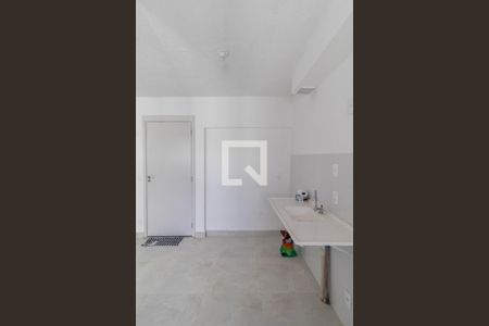 Sala/Cozinha/Área de Serviço  de apartamento para alugar com 2 quartos, 38m² em Vila Campanela, São Paulo
