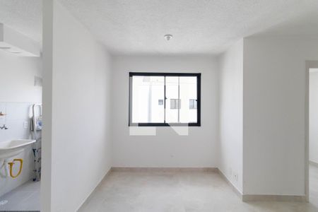 Sala/Cozinha/Área de Serviço  de apartamento para alugar com 2 quartos, 38m² em Vila Campanela, São Paulo