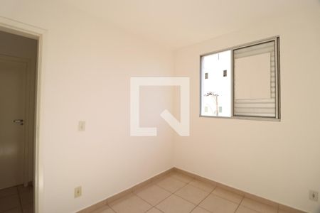 Quarto 1 de apartamento para alugar com 2 quartos, 48m² em Santa Mônica, Uberlândia