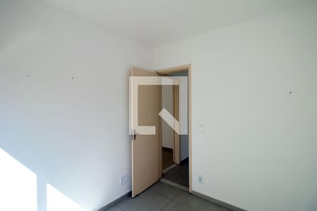Quarto 2 de apartamento para alugar com 2 quartos, 55m² em Colégio, Rio de Janeiro