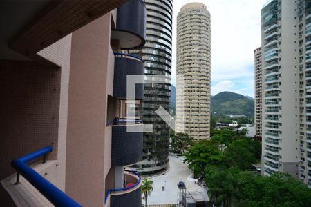 Varanda de apartamento para alugar com 1 quarto, 65m² em Barra da Tijuca, Rio de Janeiro