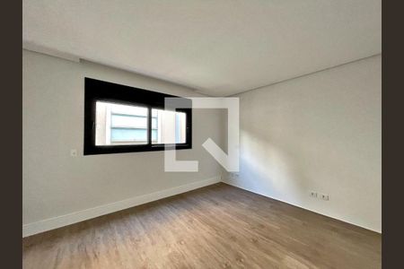 Casa à venda com 4 quartos, 350m² em Parque Sinai, Santana de Parnaíba