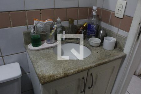 Banheiro Social de casa de condomínio à venda com 4 quartos, 150m² em Taquara, Rio de Janeiro