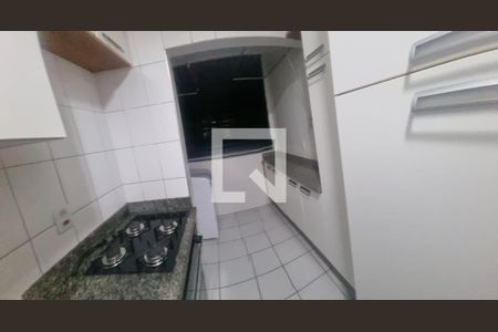 Apartamento à venda com 2 quartos, 60m² em Jardim Tupanci, Barueri