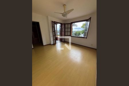 Casa à venda com 3 quartos, 338m² em Alphaville, Santana de Parnaíba