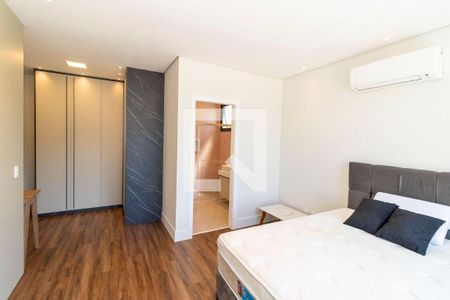 Casa à venda com 4 quartos, 450m² em Tamboré, Santana de Parnaíba