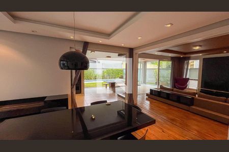 Casa à venda com 6 quartos, 491m² em Alphaville Residencial Dois, Barueri