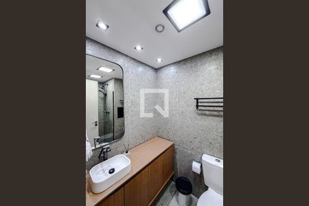 Banheiro Social de kitnet/studio para alugar com 1 quarto, 24m² em Vila Mariana, São Paulo