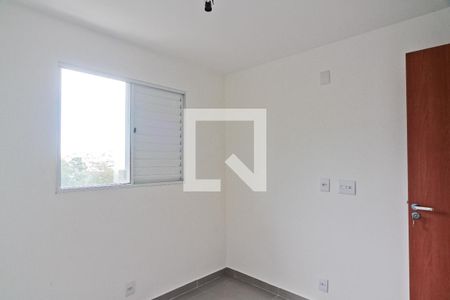 Quarto de kitnet/studio para alugar com 1 quarto, 37m² em Jardim Santa Lucrecia, São Paulo