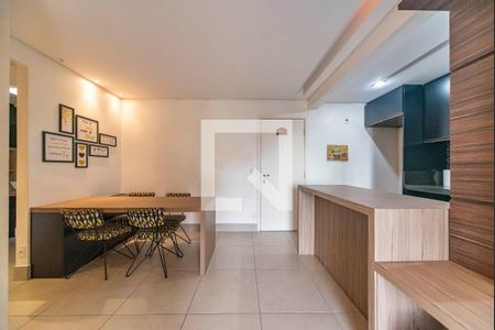 Sala de apartamento à venda com 2 quartos, 60m² em Campestre, Santo André