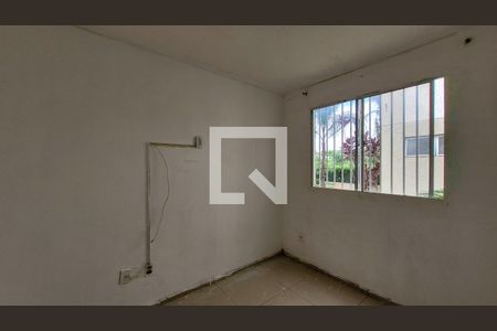 Apartamento para alugar com 2 quartos, 38m² em Jardim das Oliveiras, Itaquaquecetuba