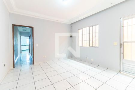 Sala de casa para alugar com 2 quartos, 120m² em Jardim Margarida, São Paulo