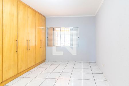 Quarto 1 de casa para alugar com 2 quartos, 120m² em Jardim Margarida, São Paulo