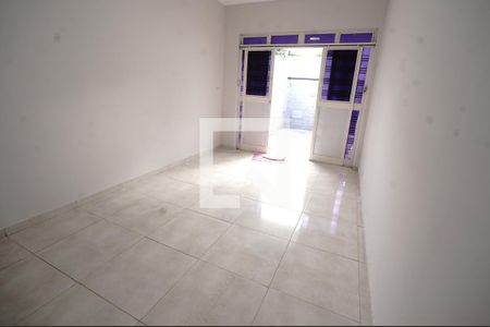 Casa para alugar com 2 quartos, 74m² em Setor Coimbra, Goiânia