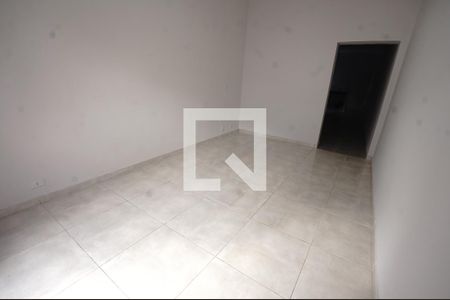 Casa para alugar com 2 quartos, 74m² em Setor Coimbra, Goiânia