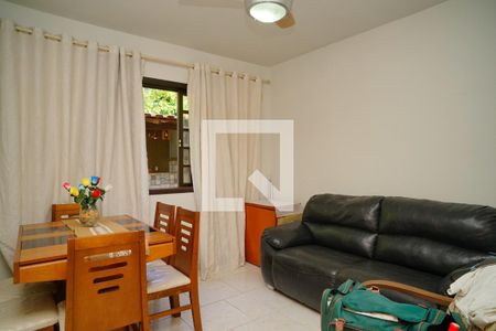 Quarto 1 de casa de condomínio para alugar com 2 quartos, 360m² em Itaupuaçu, Maricá