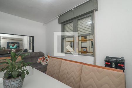 Sala de apartamento à venda com 3 quartos, 70m² em Passo D’areia, Porto Alegre
