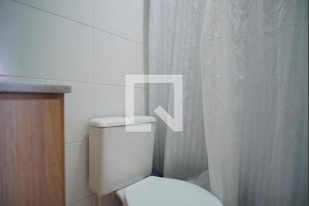 Banheiro da Suíte de apartamento à venda com 2 quartos, 46m² em Passo das Pedras, Porto Alegre