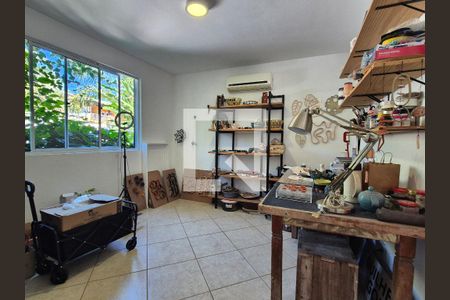 Casa de Condomínio à venda com 4 quartos, 240m² em Vargem Grande, Rio de Janeiro