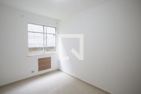 Quarto 1 de apartamento para alugar com 2 quartos, 58m² em Taquara, Rio de Janeiro