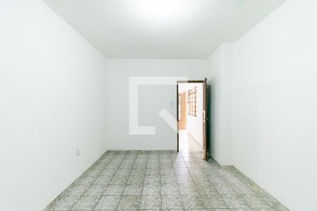 Sala/Quarto de casa para alugar com 1 quarto, 28m² em Vila Tolstoi, São Paulo