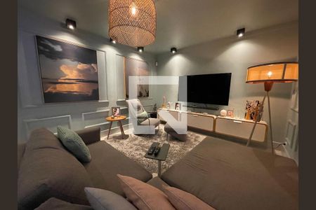 Sala de casa à venda com 3 quartos, 308m² em Cidade São Francisco, São Paulo