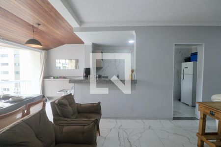 Sala de apartamento para alugar com 2 quartos, 75m² em Morro do Maluf, Guarujá