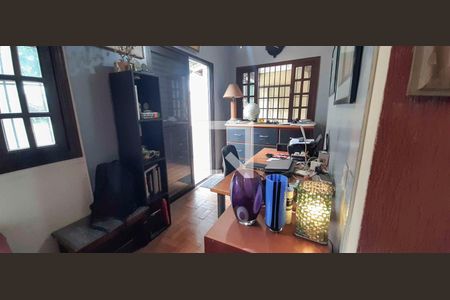 Casa para alugar com 4 quartos, 200m² em Parque Continental, Osasco