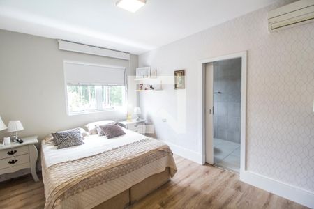 Suíte 1 de casa de condomínio à venda com 3 quartos, 305m² em Alphaville, Santana de Parnaíba