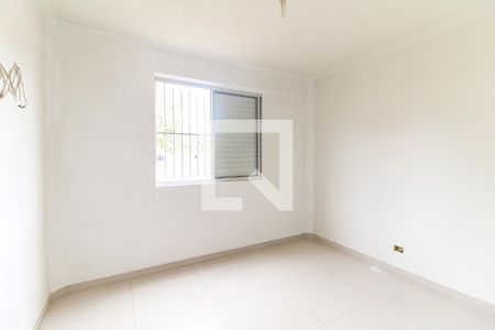 Quarto 2 de apartamento para alugar com 2 quartos, 45m² em Conjunto Habitacional Fazenda do Carmo, São Paulo