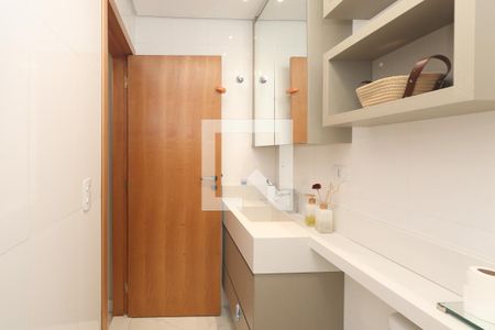 Banheiro 1 de apartamento para alugar com 2 quartos, 60m² em Vila Gustavo, São Paulo
