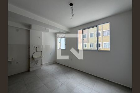 Sala de apartamento para alugar com 2 quartos, 36m² em Taquara, Rio de Janeiro