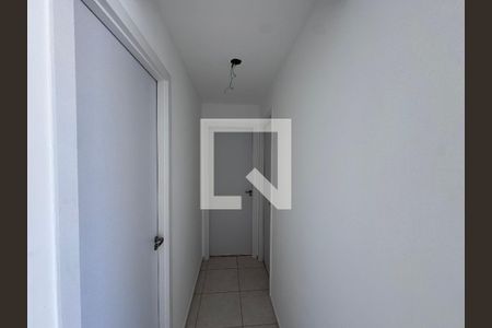 Corredor de apartamento para alugar com 2 quartos, 52m² em Barra Olímpica, Rio de Janeiro