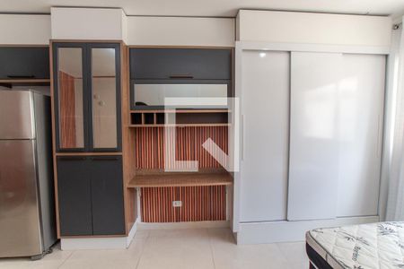 Quarto e Sala de kitnet/studio para alugar com 1 quarto, 25m² em Vila Mazzei, São Paulo