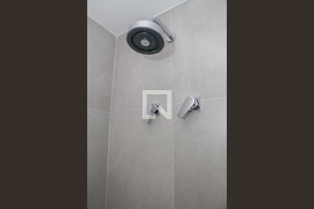 Banheiro de kitnet/studio para alugar com 1 quarto, 26m² em Perdizes, São Paulo