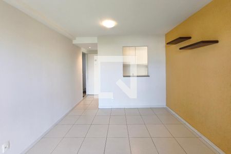 Sala de apartamento para alugar com 3 quartos, 63m² em Jardim Ipaussurama, Campinas