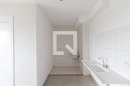 Sala/Cozinha/Área de Serviço de apartamento para alugar com 2 quartos, 36m² em Vila Norma, São Paulo